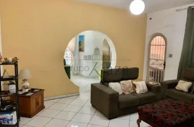 Casa / sobrado - localizado centro - taubaté - 6 dormitórios - 400m²