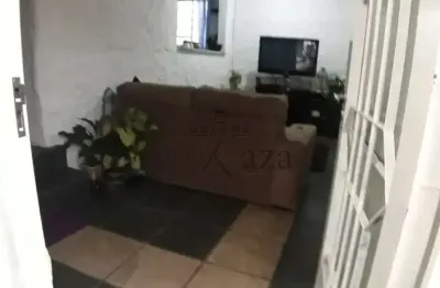 Casa com 12 quartos à venda na Rua Serimbura, Vila Guaianazes, São José dos Campos
