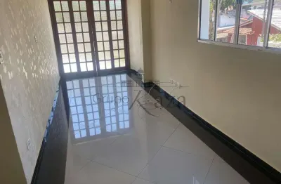 Casa com 3 quartos à venda na Rua Afonso José de Santana, Vila Rossi, São José dos Campos