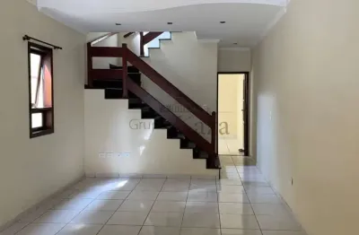 Oportunidade - casa sobrado - jardim das indústrias - 3 dormitórios - 154m².