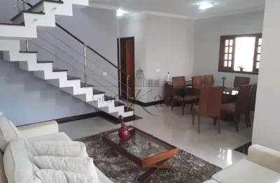 Casa sobrado - jardim das indústrias - 3 dormitórios - 223m².