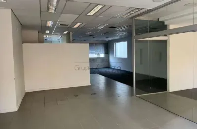 Casa comercial para alugar na Avenida Presidente Juscelino Kubitschek, Vila Industrial, São José dos Campos