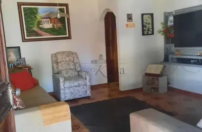 Oportunidade - Casa - Jardim Estoril - 3 Dormitórios - 183m².