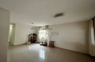 Oportunidade - Casa Sobrado - Bosque dos Eucaliptos - 4 suítes - 250m².