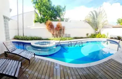 Oportunidade - Casa em Condomínio - Jardim Esplanada - Condomínio Residencial Esplanada do Sol - 4 Dormitórios - 335m².