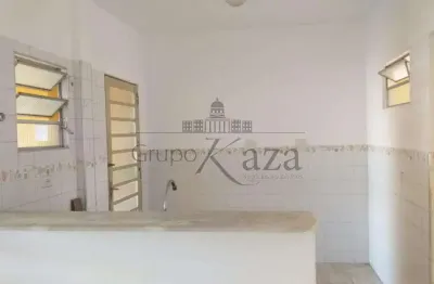 Oportunidade - Casa - Jardim das Indústrias - 2 Dormitórios - 90m².