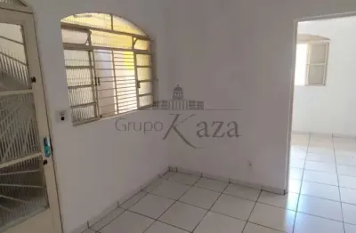 Oportunidade - Casa - Jardim Satélite  - 2 Dormitórios - 70m².