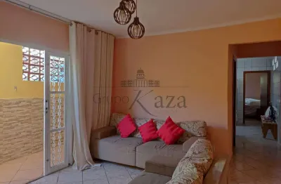 Casa com 2 quartos à venda na Rua Avião Alvear, Jardim Souto, São José dos Campos