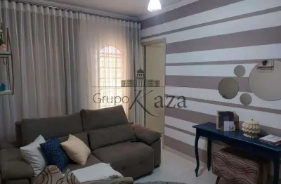 Casa com 3 quartos à venda na Rua São Mateus, Jardim São Judas Tadeu, São José dos Campos