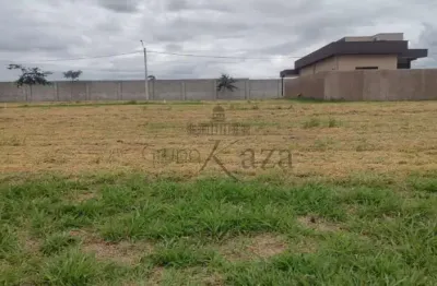 Oportunidade - terreno em condomínio - residencial vereda dos campos - eugênio de mello - 250m². estuda permuta.