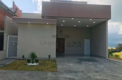 Oportunidade - Casa Condomínio  - Caçapava - Condomínio Reserva do Vale - 3 Dormitórios - 210m².