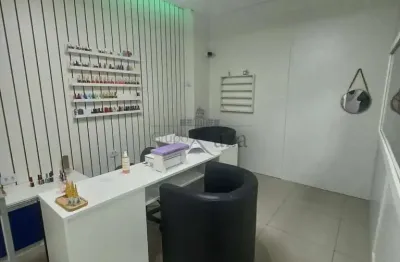 Casa comercial para alugar na Avenida Elisio Galdino Sobrinho, Cidade Morumbi, São José dos Campos