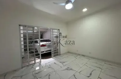 Oportunidade - Casa com Edícula - Vila Industrial - 5 Dormitórios - 270m².