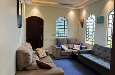 Oportunidade - Casa - Jardim Nova Detroit - 3 Dormitórios - 250m².