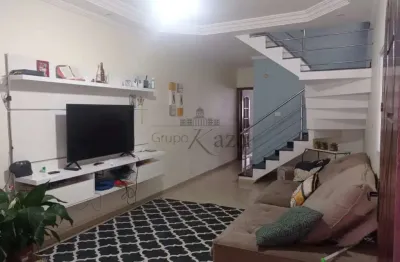 Casa sobrado - loteamento residencial vista linda - 3 dormitórios - 141m² - estuda permuta.