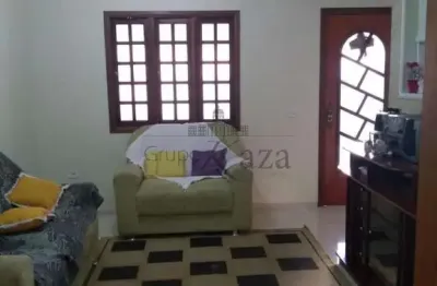 Casa localizada no conjunto residencial trinta e um de março  - 4 dormitórios - 290m² - com edícula