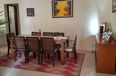 Oportunidade - Casa - Jardim das Industrias - 4 Dormitórios - 280m².