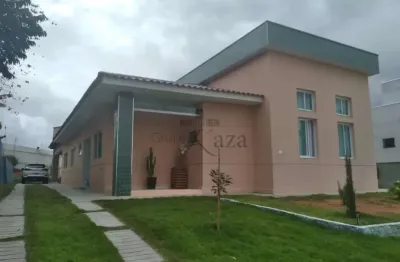 Oportunidade - Casa em Condomínio - Condomínio Mirante do Vale - Jacareí - 4 Dormitórios - 247m².