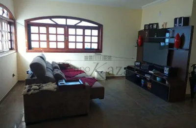 Oportunidade - casa em condomínio - residencial jardim coleginho - vila zezé - jacareí - 5 dormitórios - 670m².