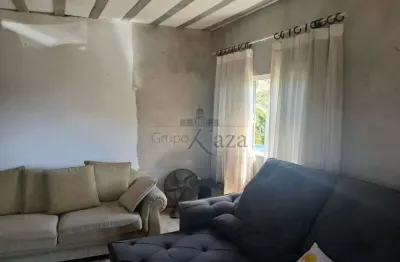 Oportunidade -  chácara - veraneio irajá - jacareí - 3 dormitórios - 240m².