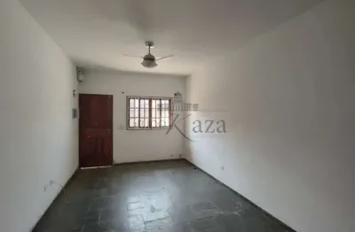 Casa sobrado em condomínio - condomínio antares - 2 dormitórios - 81,36m².