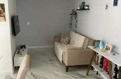 Apartamento - Jardim Luíza - Edifício Maison Soraya - 2 Dormitórios - 62m².