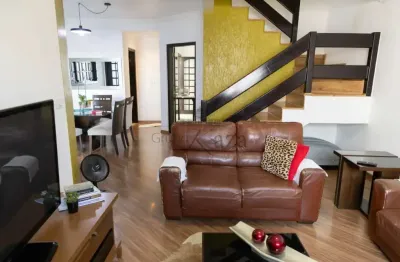 Oportunidade - Casa Sobrado - Jacareí - 3 Dormitórios - 147m².