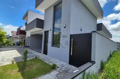 Oportunidade - Casa em Condomínio - Condomínio Reserva do Vale - Caçapava Velha - 3 Dormitórios - 250m².