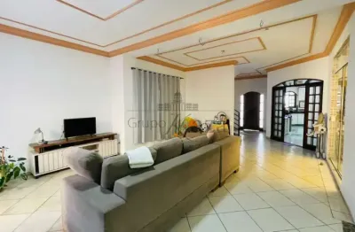 Oportunidade - Casa Sobrado - Jardim Flórida - Jacareí - 5 Dormitórios - 503m².