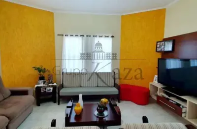 Casa - Jardim Santa Maria - Jacareí - 4 Dormitórios - 175,14m².