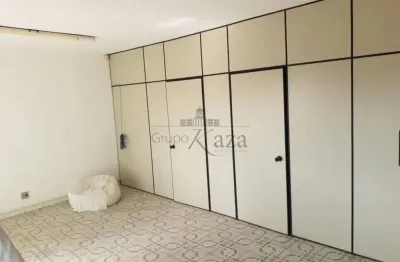 Oportunidade - Sala Comercial - Edifício Canuanã - Centro - Jacareí - 47m².