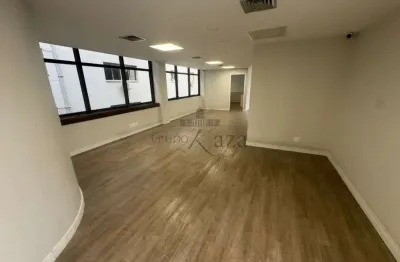 Prédio para alugar na Rua Oscar Freire, 552380, Cerqueira César, São Paulo