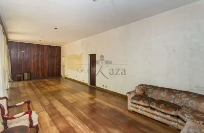 Casa com 4 quartos para alugar na Rua São Benedito, 582280, Alto da Boa Vista, São Paulo