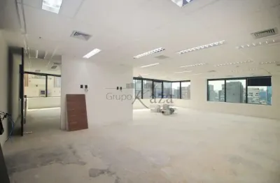 Conjunto comercial mobiliado - 6 salas - vila olímpia - 362m².