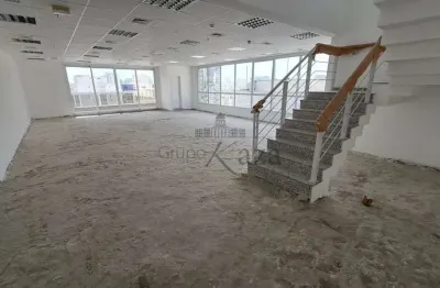 Prédio para alugar na Rua Araguari, 582385, Moema, São Paulo