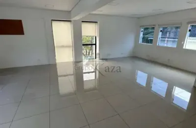 Prédio para alugar na Rua Grajaú, 562682, Sumaré, São Paulo