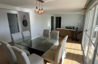 Apartamento com 3 quartos para alugar na Rua Fradique Coutinho, 572781, Pinheiros, São Paulo