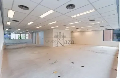 Prédio para alugar na Rua Fidêncio Ramos, 512985, Vila Olímpia, São Paulo