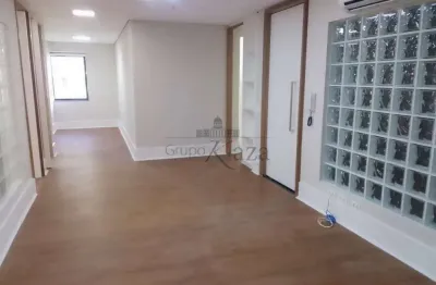 Prédio à venda na Avenida Ibijaú, 532381, Moema, São Paulo
