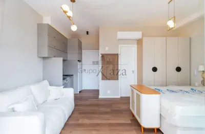 Kitnet / Stúdio à venda na Rua Brás Cardoso, 562585, Vila Nova Conceição, São Paulo