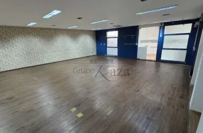 Prédio à venda na Rua Catão, 572382, Vila Romana, São Paulo