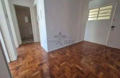 Apartamento com 2 quartos para alugar na Rua Capote Valente, 562688, Pinheiros, São Paulo