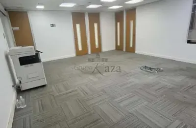 Prédio para alugar na Rua Fidêncio Ramos, 512985, Vila Olímpia, São Paulo