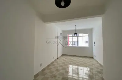 Apartamento com 2 quartos para alugar na Rua Almeida Torres, 512088, Aclimação, São Paulo