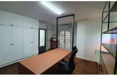 Casa comercial para alugar na Rua Benedito Ferreira Candelaria, Centro, São José dos Campos