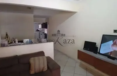 Oportunidade - Casa Sobrado - Campos de São José - 3 Dormitórios - 212m².