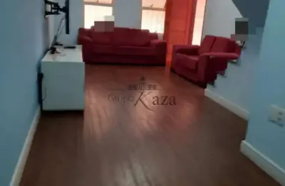 Oportunidade - Casa Sobrado - Vila Industrial - 3 Dormitórios - 124m².