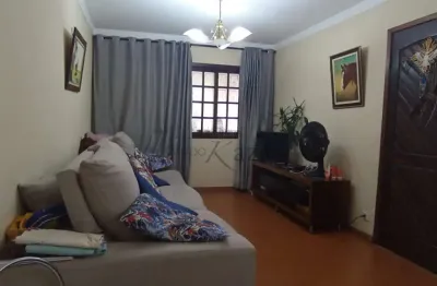 Oportunidade - casa - bosque dos eucaliptos - 2 dormitórios - 150m².