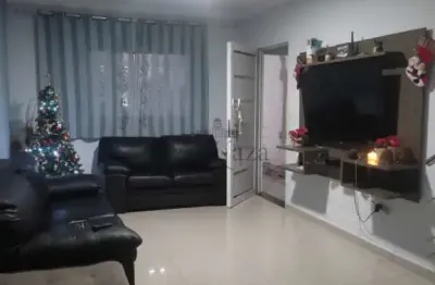 Casa com 4 quartos à venda na Rua Regina Maria Carvalho, Parque dos Ipês, São José dos Campos
