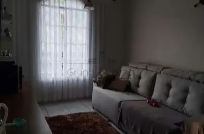 Casa com 3 quartos à venda na Rua Vera Babo De Oliveira, 105, Jardim Guimarães, São José dos Campos